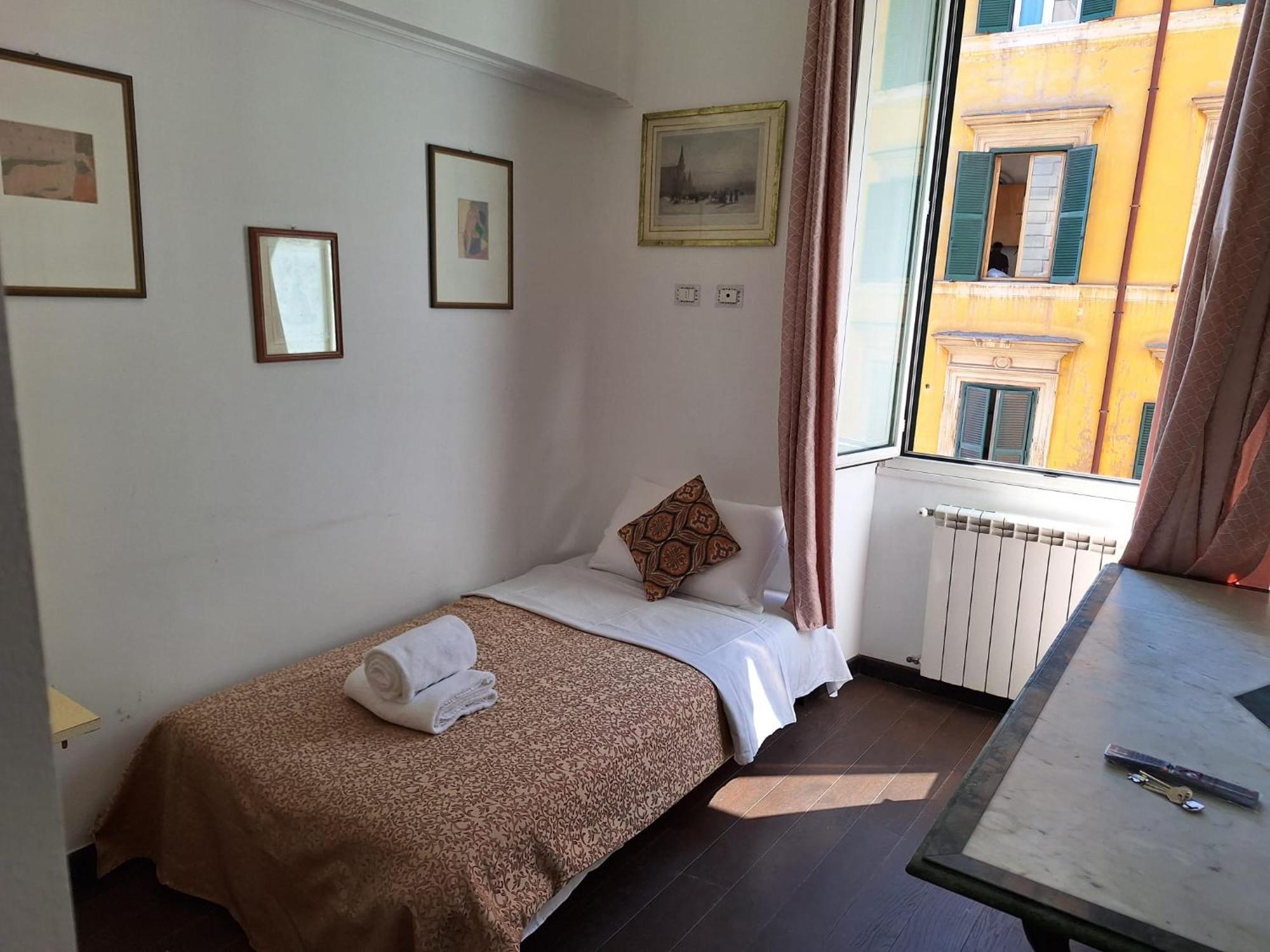 Casa Fanti 57 Vandrarhem Rom Exteriör bild